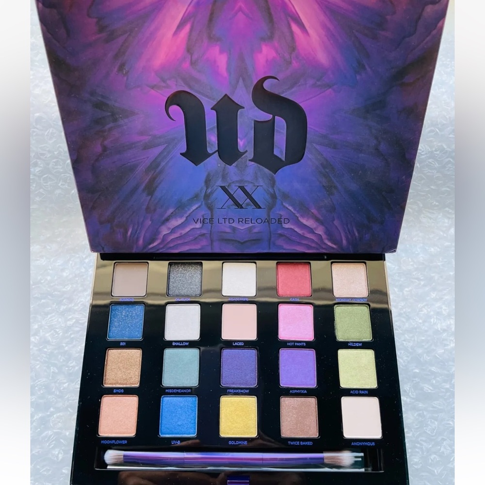 Urban Decay XX VICE LTD RELOADED Palette & Eyeshadow Brush New In Box